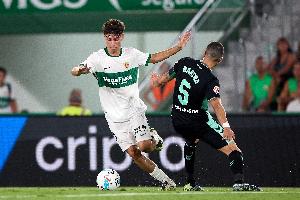 每體：皇馬1月嘗試簽下埃爾切小將門多薩未果，球員視梅西為偶像