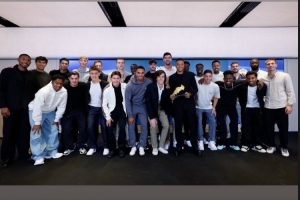 姆巴佩領(lǐng)取歐洲金靴獎(jiǎng)，維尼修斯社媒：祝賀我的兄弟