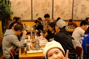 深夜吃烤肉不自律？解說：楊瀚森還不會當(dāng)明星 照片就不該被拍到