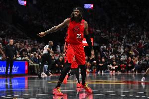 楊?。毫_威在瀚森的輪轉(zhuǎn)時間占了他時間 這不叫占 就是殘酷的競爭