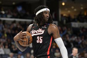 上場就發(fā)揮！羅威空切接球上籃 輕松拿到復(fù)出后賽季首分