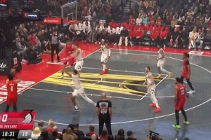 開場(chǎng)就有！阿夫迪亞底角命中三分&開拓者首個(gè)進(jìn)球