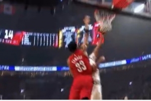 禁飛區(qū)！卡馬拉積極補(bǔ)防 大帽扇飛卡梅隆-約翰遜上籃