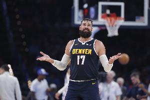 瓦蘭低位得分！李根：楊瀚森現(xiàn)在就差這個 防守被點進(jìn)攻馬上還上