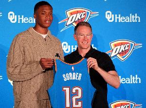 戴格諾特：15號(hào)秀索伯非常外向性格開(kāi)朗 已完全融入了球隊(duì)