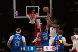 C杜連線！康寧漢姆外線突破后拋傳籃下 杜倫空接暴扣毫不含糊