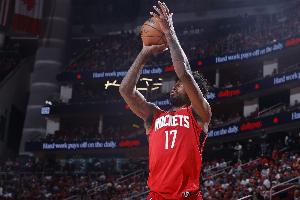 替補(bǔ)神準(zhǔn)！伊森4記三分球拿到12分6籃板1蓋帽