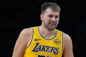 沖擊得分王？東契奇目前場(chǎng)均41.3分&聯(lián)盟第1 比第2字母哥多7.1分