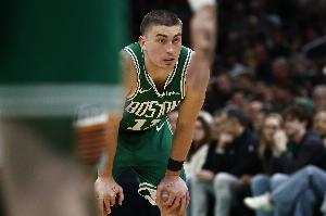 關鍵時刻沒戲份！普理查德全場15投7中 拿到18分5籃板3助攻