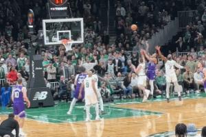 又是絕殺！努爾基奇搶到前場(chǎng)籃板轉(zhuǎn)身打進(jìn) 爵士領(lǐng)先凱爾特人2分