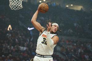 上來(lái)就開(kāi)無(wú)雙？阿隆-戈登首節(jié)5中4&三分2中2 砍下10分4板正負(fù)值+5