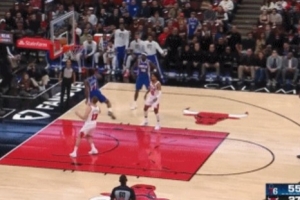 差一點！馬克西前場逼搶完成搶斷 直接給空接可惜VJ未扣進