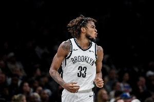 能攻能防能策應(yīng)！克拉克斯頓9中5&10罰8中砍下18分10板6助2斷3帽