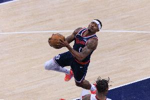 對陣舊主！快船官方：比爾本場首發(fā) 但有出場時間限制