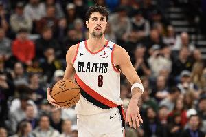 節(jié)奏太快了！解說談開拓者熱火：這比賽絕對(duì)就是四百米接力帶個(gè)球