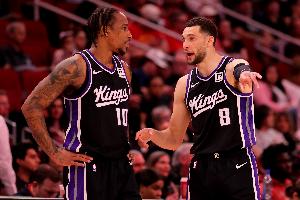 給你們倆什么外號(hào)？拉文26分4板&德羅贊22分3板 看似高效實(shí)則垃圾