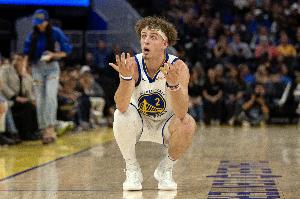 太辣眼！波杰姆斯基接球晃開防守 空位三分投出離譜三不沾