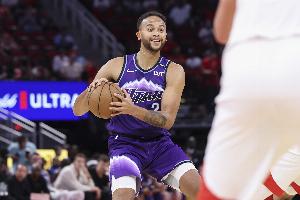 對(duì)陣森林狼8分4板4助！李凱爾發(fā)博曬賽場(chǎng)照：熟悉的感覺(jué)