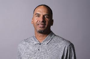 拓記：哈里森被解雇竟不是因?yàn)榻灰讝|契奇 而是本賽季的糟糕戰(zhàn)績