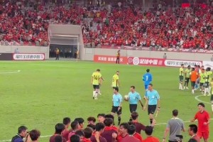 我們出線了！國足U22賽后全隊謝場