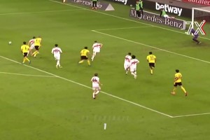 啟動還是慢了?。鲞呏迸膶O興慜瘋狂跨步嘗試過人！