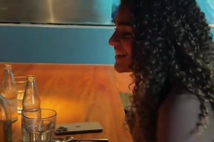 親手喂一口~阿德里亞諾竟然是女兒控??女兒長得真好看