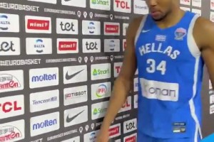 戰(zhàn)斗還沒結(jié)束！率隊晉級四強后字母哥滿臉嚴肅離開球場