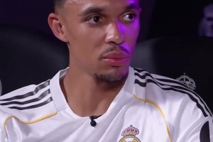 太損了！B費(fèi)過(guò)生日馬塔發(fā)其年輕時(shí)照片！