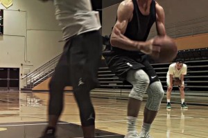 還記得巔峰時期的易建聯(lián)有多強(qiáng)么？