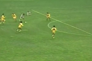 人仰馬翻！巴喬連過數(shù)人戲耍拉齊奧整條防線破門！