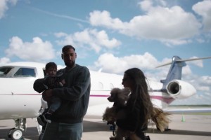 歐冠門神他來了！多納魯馬抵達曼城！和瓜帥擁抱&完成訓練！