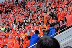 上海只有申花隊(duì)！泰山和申花球迷關(guān)系一直很和諧??
