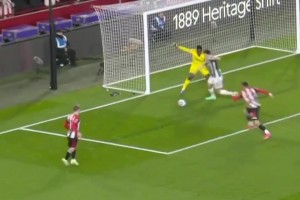 山東體育解說鄭晉：說點得罪人的話，王大雷該讓出主力位置了