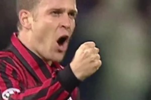 可以頂出弧線的空霸！比埃爾霍夫98-99賽季米蘭奪冠功臣！