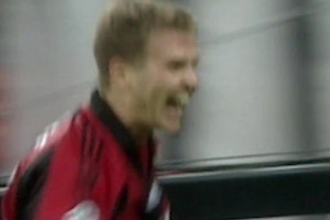 比埃爾霍夫身披米蘭戰(zhàn)袍的首粒進球??