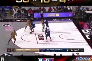 這個級別還是輕輕松松！喬約翰遜BIG3聯(lián)賽砍下30分10板集錦！