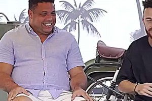 大羅的鐘擺過人真太傷腿了，膝蓋上有一條巨大的傷痕??