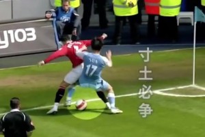 曼市德比中國(guó)球員的身影！孫繼海成功單防C羅！