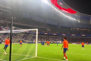 左右開弓！賽前射門訓(xùn)練的瓦科，射門感覺真不錯(cuò)