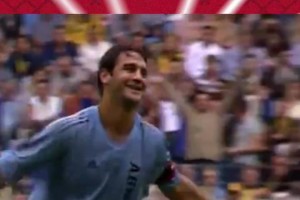 人生新起點(diǎn)！蘇超小將“青面獸”龐智超帶領(lǐng)2025級(jí)新生宣誓??