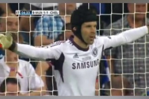 2012年歐冠決賽切赫封神一撲！帶領(lǐng)切爾西贏取歐冠冠軍！