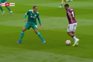 預(yù)判太強(qiáng)了！范迪克教你1v1怎么防守？