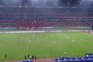 88分鐘破門(mén)！徐州隊(duì)楊浩接角球頭槌轟開(kāi)蘇州隊(duì)大門(mén)??