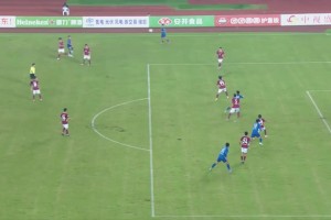 傳的漂亮頂?shù)木?！宿遷隊張文回頭望月助球隊先拔頭籌！