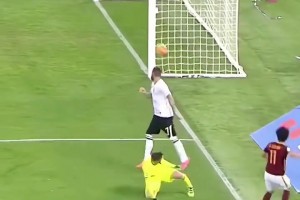 驚為天人！羅馬時期薩拉赫上演0度角射門進(jìn)球！