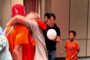 李霄鵬回應如何防守瓦科：實施夾擊，防守增加強度