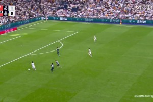 這球沒進(jìn)??！維尼修斯暴突人球分過橫傳，姆巴佩錯(cuò)失良機(jī)