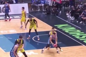 打過NBA的林書豪有多壯？臺籃大前鋒背打完全頂不動啊??