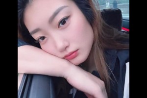 不關(guān)我事??！蘇超爆笑一幕：四官小心翼翼靠近受傷球員查看情況