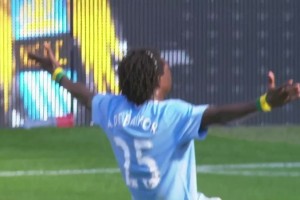 槍手叛徒！阿德巴約轉(zhuǎn)會(huì)曼城弒殺舊主阿森納！狂奔百米滑跪慶祝！